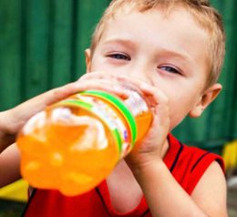 Сладкие газированные напитки вредны для памяти детей
