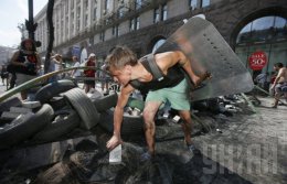 Жители палаточного городка на Майдане якобы готовятся к штурму