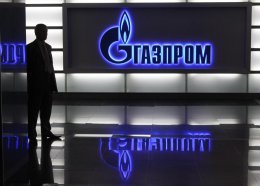 Доходы “Газпрома” рухнули на треть