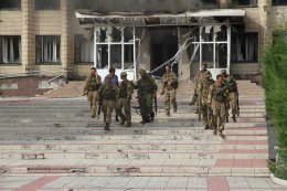 Силовики продолжают освобождать Луганск