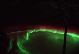 Невероятное по красоте полярное сияние, сделанное с борта МКС (ВИДЕО)