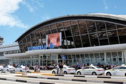 Один из адвокатов Савченко был задержан в аэропорту Борисполь