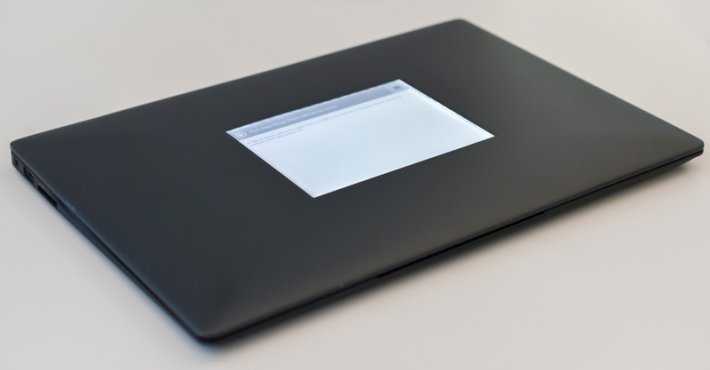Компания Intel показала ноутбук с двумя экранами (ФОТО)