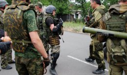 Россия и террористы стягивают войска к украинским городам, - Тымчук