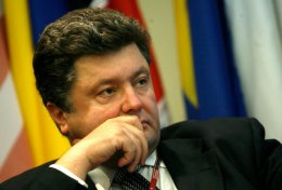 Порошенко считает необходимым Закон об особом статусе районов Донбасса, чтобы достичь мира