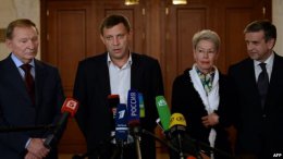 Переговоры в Минске откладываются на неопределенный срок