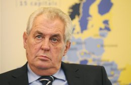 Президенту Чехии пришло письмо с угрозами и белым порошком внутри