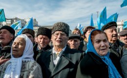 В Крыму люди в форме увезли двух крымских татар в неизвестном направлении