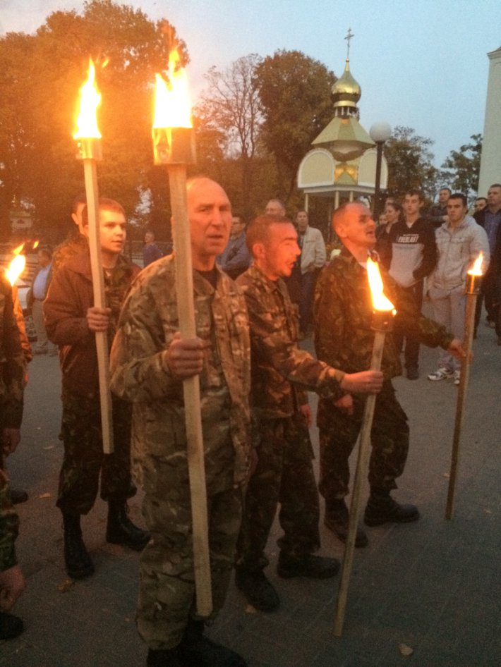 "Правый Сектор" Ровенщины провел марш ко дню создания УПА (ФОТО)