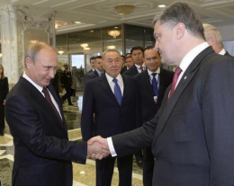 Между Порошенко и Путиным существуют договоренности о перемирии на Донбассе - Керри