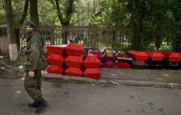 На Донбассе уже погибло 3707 человек