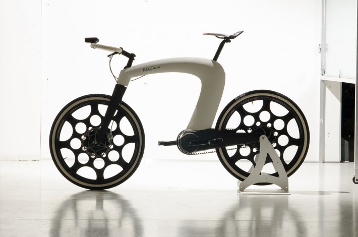 Дизайнеры изобрели необычный электрический велосипед (ФОТО)