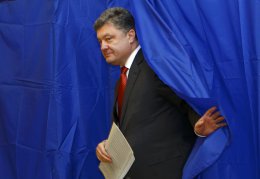 Партия Порошенко - лидер политической гонки