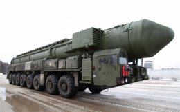 РФ осуществила запуск межконтинентальной баллистической ракеты "Тополь-М"