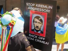 Акция украинской диаспоры в Австралии: "Путин, убирайся вон из Украины!" (ФОТО)