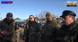 Боевики "ЛНР" делят награбленные автомобили (ВИДЕО)