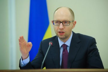 Украинцы должны чувствовать себя в безопасности - Яценюк