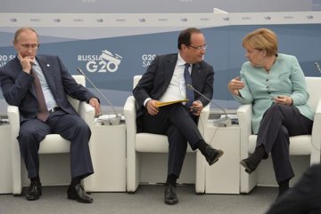 Меркель, Олланд и Путин обсудили ситуацию в Донбассе, но ничего не решили