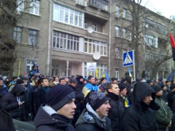 Киевляне собирают пикет через незаконную застройку города (ВИДЕО)