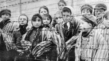 Польские «творцы» злорадствуют над жертвами Холокоста (ВИДЕО)