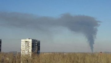 Донецк накрыл черный дым (ФОТО)