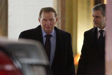 Кучма о переговорах в Минске: это были боевые действия, только без оружия