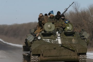 Украинским военным в Дебальцево отправлена помощь, - Генштаб (ВИДЕО)