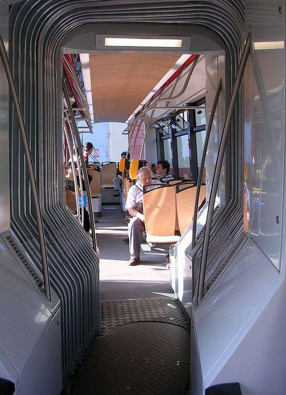 Китайцы создали водородный трамвай (ФОТО)