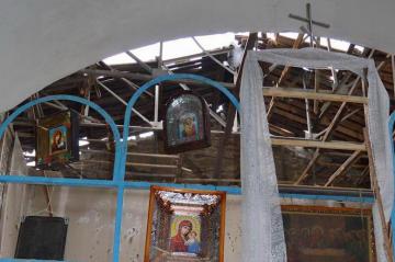 Боевики уничтожили крупнейшую церковь на Луганщине (ФОТО)