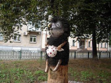 Киевский памятник "Ежик в тумане" был осквернен вандалами