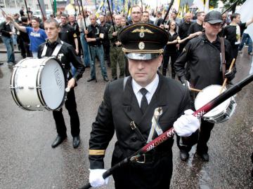 Без смущения: в России в открытую скапливаются неонацистские силы