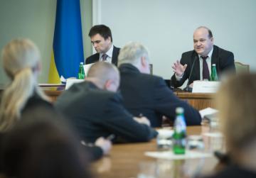 У президента послам разъяснили закон о Донбассе