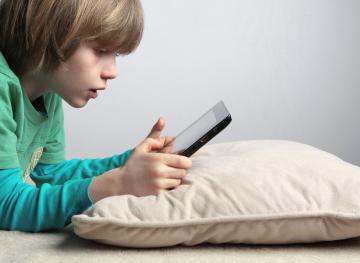 Сколько ваш ребенок тратит времени на смартфоны и планшеты