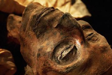 Страшные загадки перуанской гробницы. О чем молчат мумии?