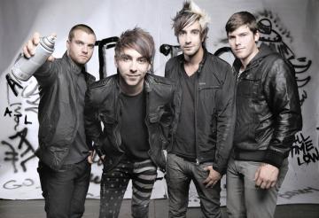 Попытка номер шесть.  Группа All Time Low впервые возглавила главный британский музыкальный чарт