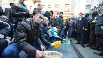Шахтеры в Киеве. Кто стоит за забастовками?