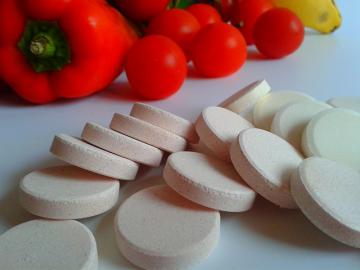 Онкологи предупреждают об опасности витаминов