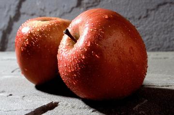 Употребление яблок поможет держать мышцы в тонусе
