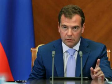 Медведев пригрозил Украине жесткими мерами