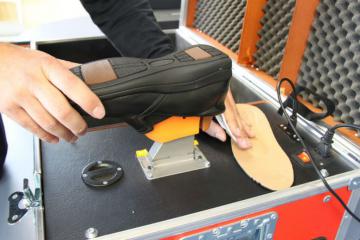 До чего техника дошла: туфли будут адаптироваться под конкретную ногу (ФОТО)