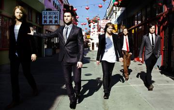 Калифорнийские романтики Maroon 5 поделились новым клипом (ВИДЕО)