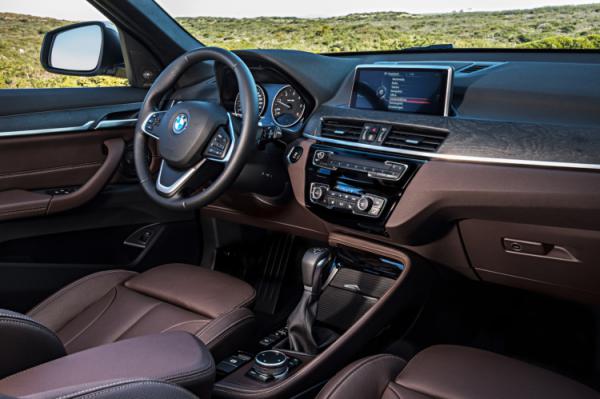 Компания BMW представила переднеприводной Х1 (ФОТО)