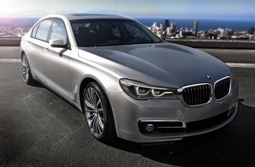 Стали известны технические характеристики нового флагманского седана от BMW
