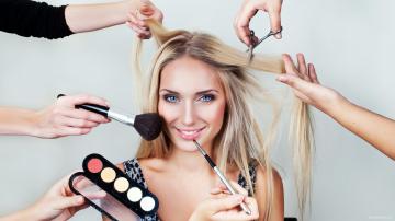 Пользовательницы социальных сетей наглядно продемонстрировали силу макияжа (ФОТО)