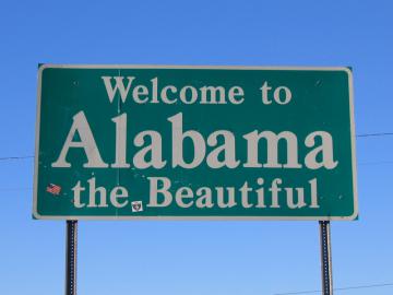 В штате Алабама решили противостоять легализации однополых браков