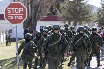 Российские спецслужбы проводят зачистку в оккупированном боевиками Свердловске