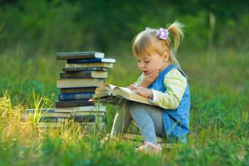 Чтение поможет защитить мозг от деградации в старости