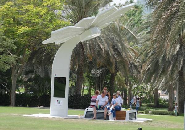 В Дубаи пальмы раздают Wi-Fi (ФОТО)