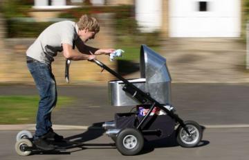 Самая быстрая в мире детская коляска (ВИДЕО)