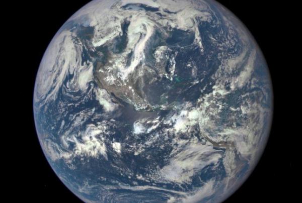 NASA показало самый лучший снимок Земли (ФОТО)